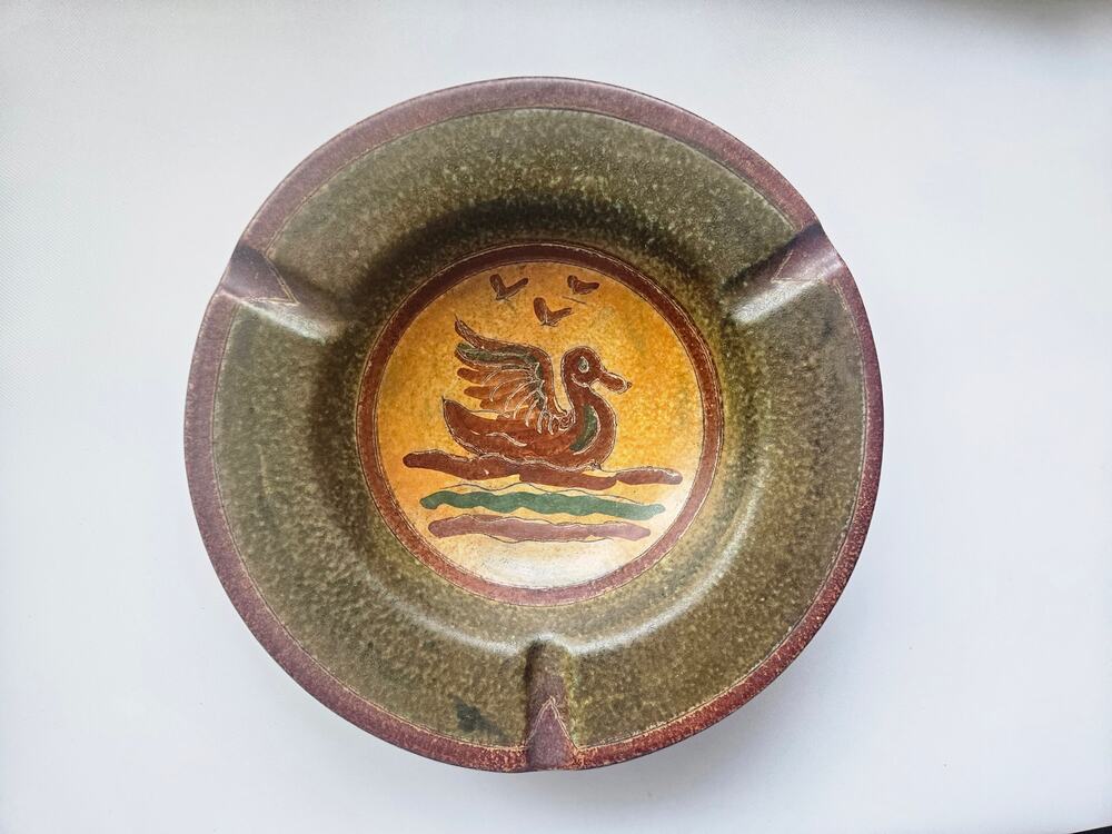 Italian Mid Century Painted Bird Ceramic Ashtray Bowl 8”D.